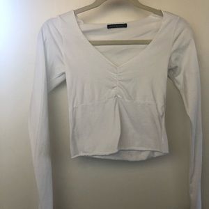 never worn brandy melville white crop top